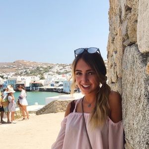 Meet your Posher, Cassie